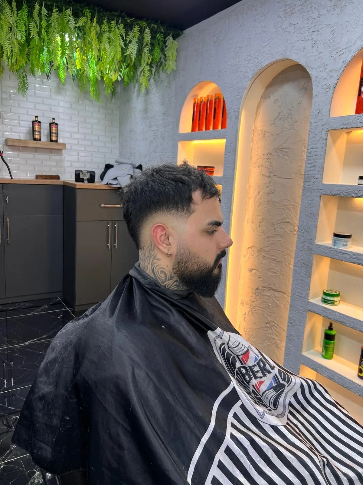 Barbercuts saç tasarım stüdyosu saç kesim modeli