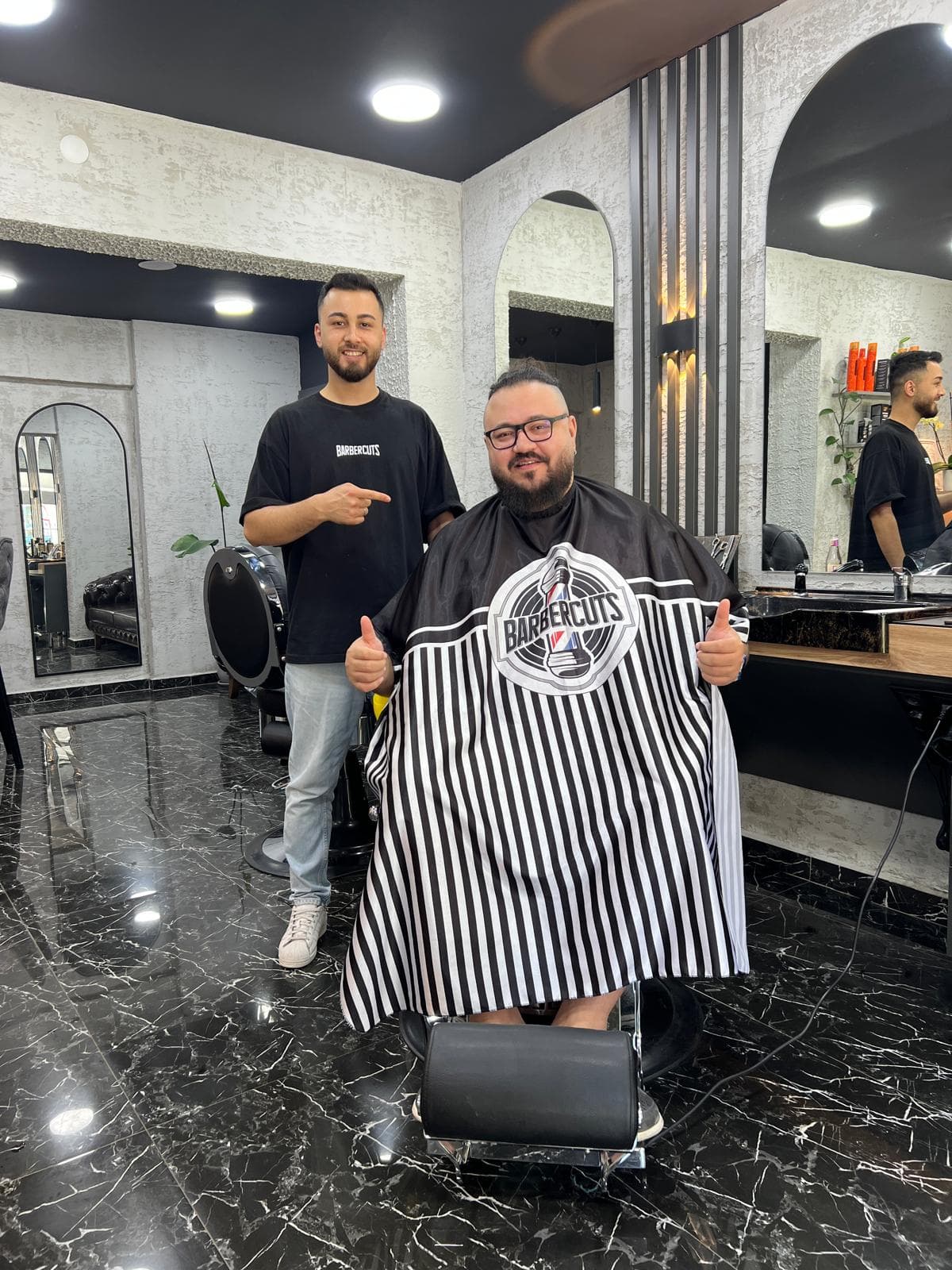 Erkek saç modasında son trendler ve kaliteli hizmet